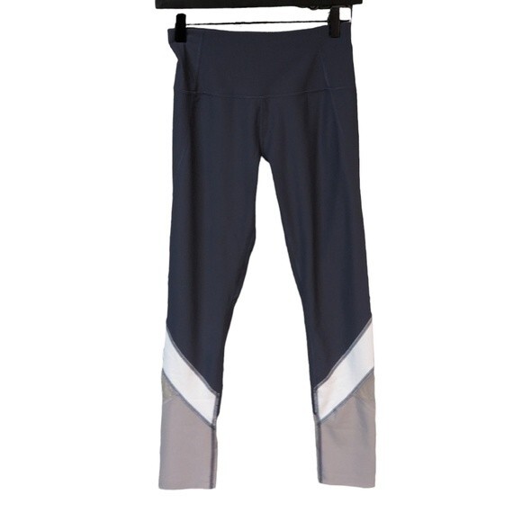 Athletic Athleisure Sporty Fitness Fashion Bundle of Stringer and Leggings - Picture 9 of 11